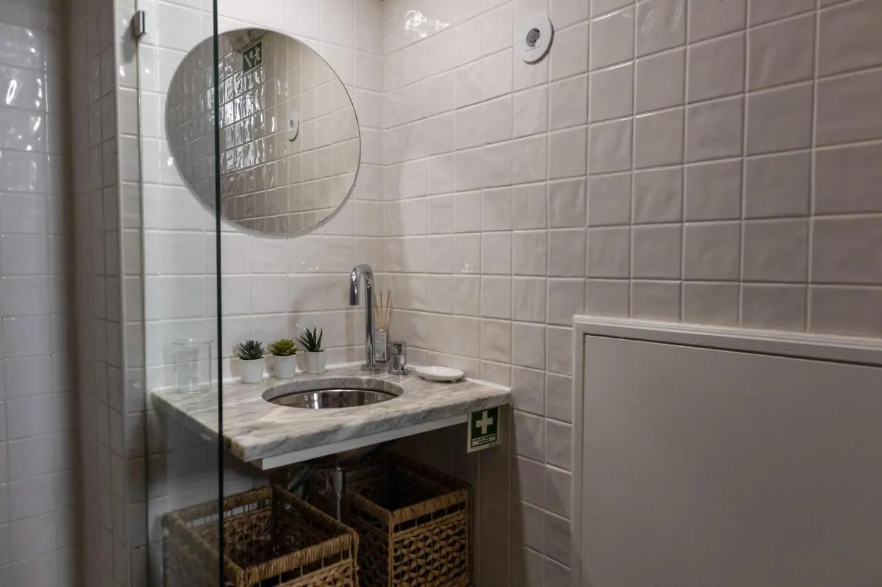 Beautiful 1 Bedroom Apartment In Lisbon